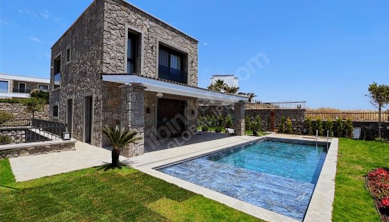 Bodrum Ortakent'te Satılık 6+1 Müstakil Havuzlu Villa