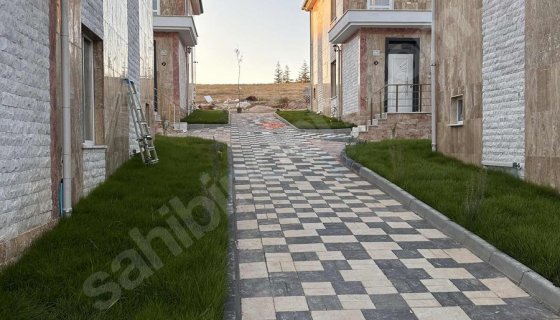 Gazlıgöl merkezde sıfır tesis villa